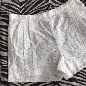 🌻Sale!🌻 H&M White Eyelet Shorts